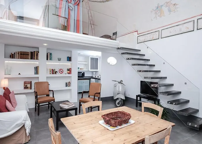 Ancient Trastevere Vespa Loft