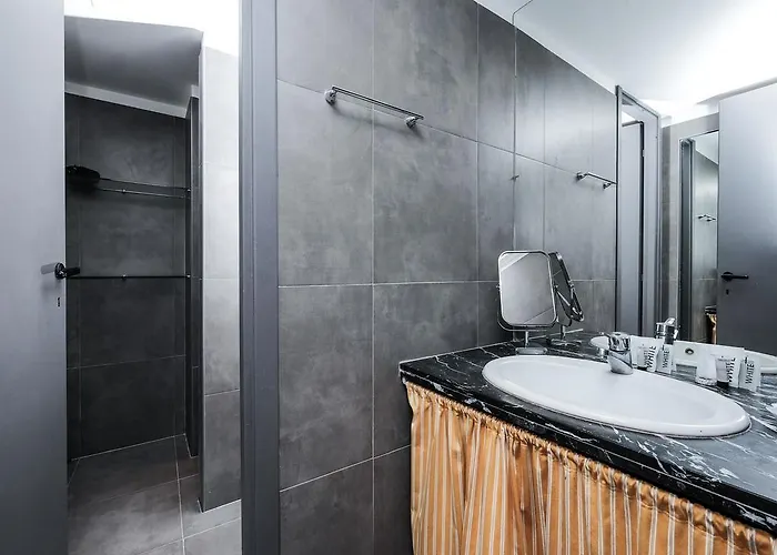 Ancient Trastevere Vespa Loft Apartment Rom
