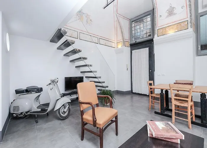 Ancient Trastevere Vespa Loft *