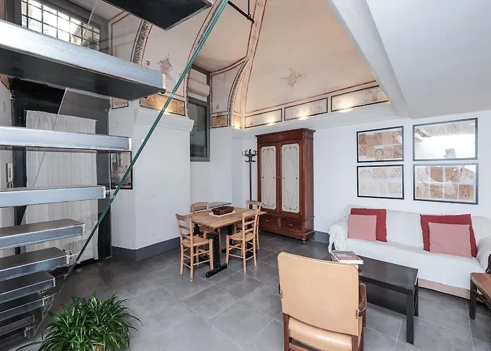 Ancient Trastevere Vespa Loft Apartment Rom